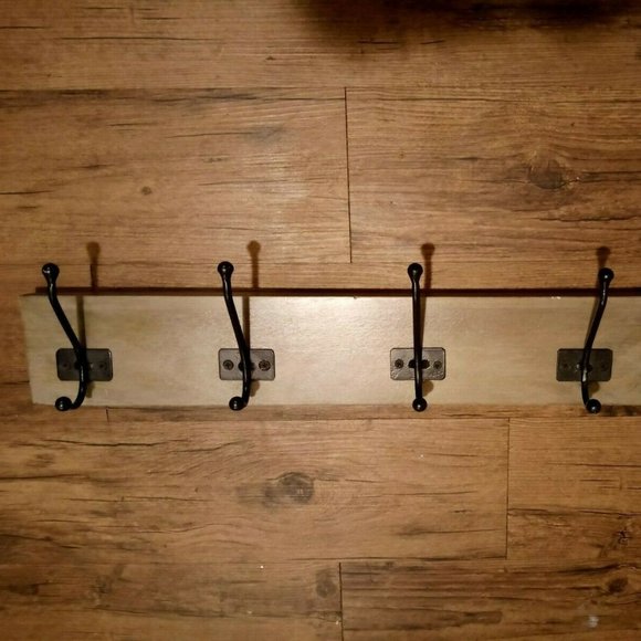 Rustic Wooden Wall-Mounted Coat Rack Entryway Hanging 5 hooks - Picture 4 of 5